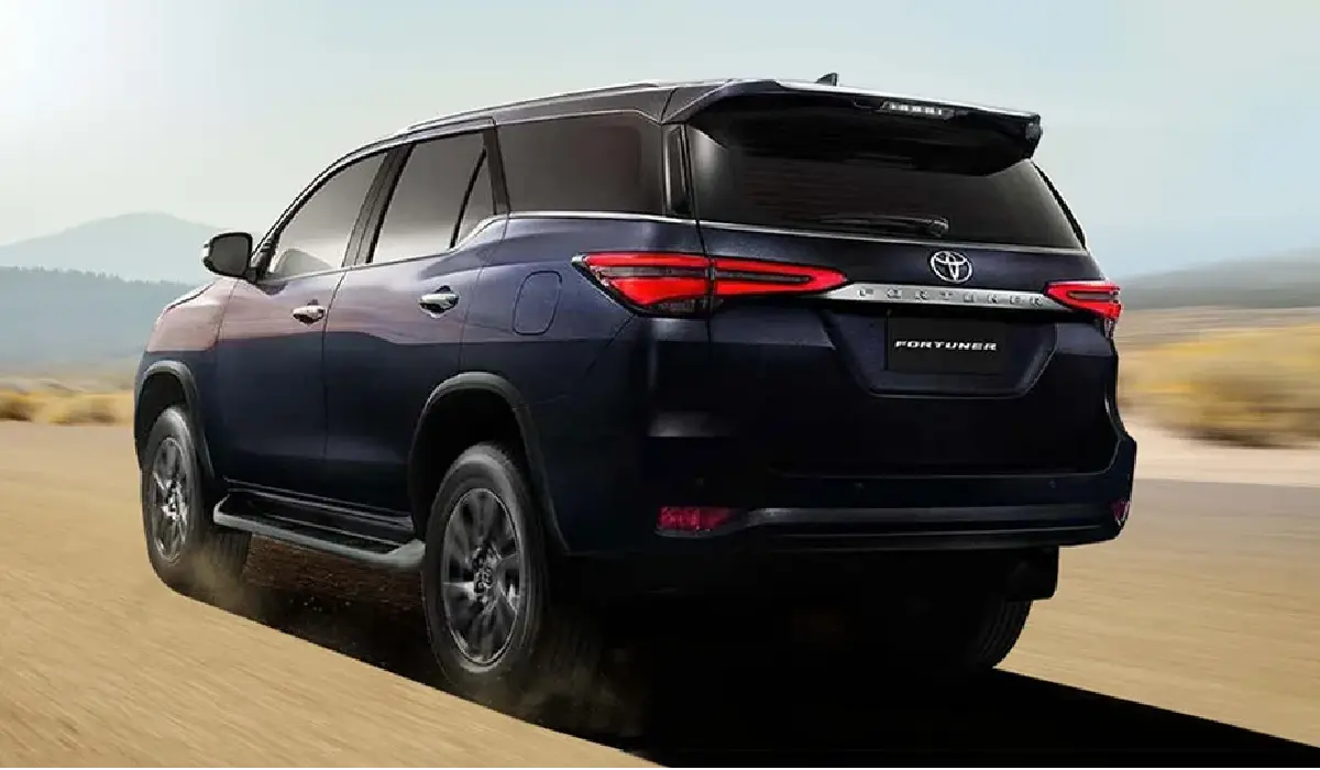 Toyota - Fortuner Legender 42 - Luxury SUV Car Rentals - Preowned SUV Car - Exclusive Concierge Club.webp